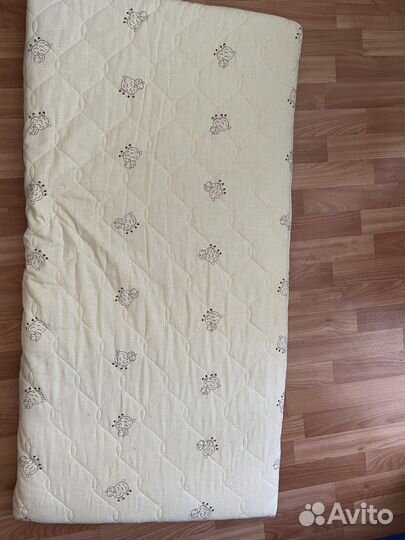 Бортики на кроватк