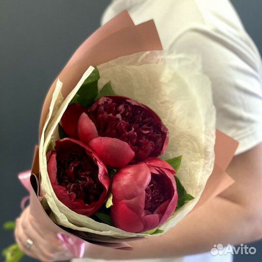 Букет из 3 пионов