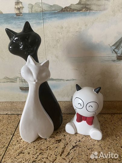 Копилка и статуэтка (кошки )