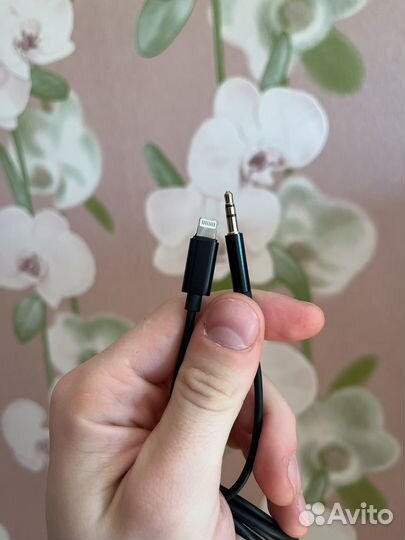 Кабель aux для iPhone