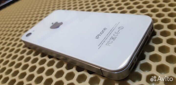 iPhone 4S, 16 ГБ