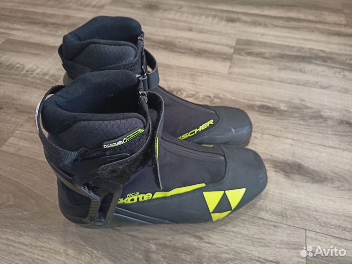 Лыжные ботинки fischer коньковые 42eu