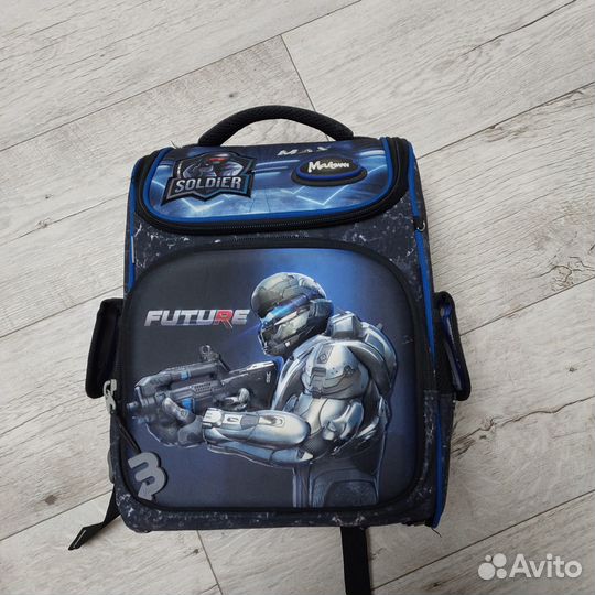 Продам школьный рюкзак