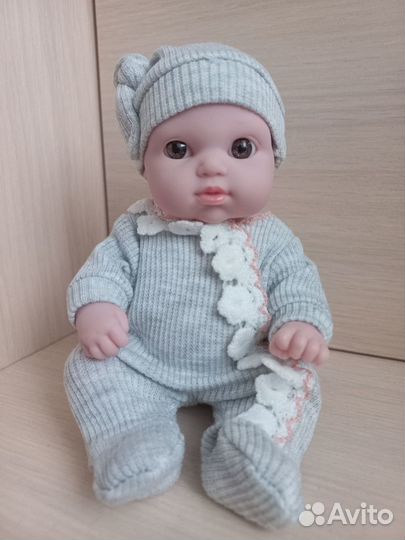 Разные винтажные,фарфоровые и игровые куклы