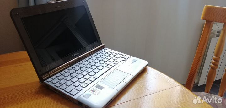 Ноутбук Toshiba N200