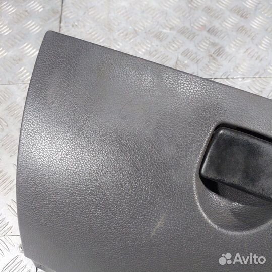 Бардачок Renault Logan K7J 2006