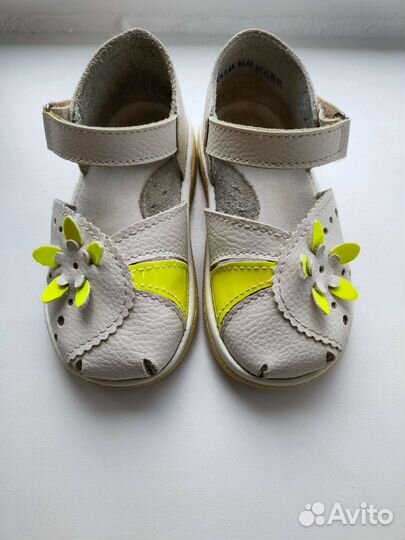 Обувь для девочки 2,5-3 года