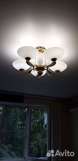 Люстра потолочная новая