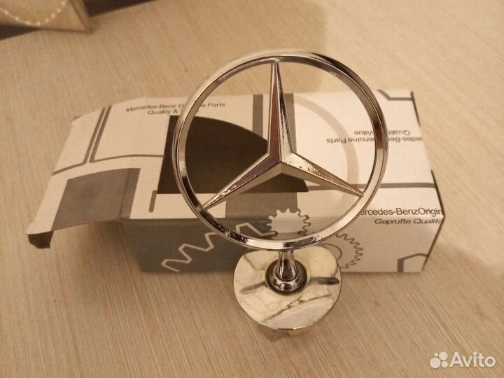 Знак на капот(прицел) мерседес 202,203,204,210,211