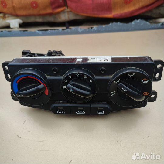 Блок управления печкой KIA Rio 2005 рест