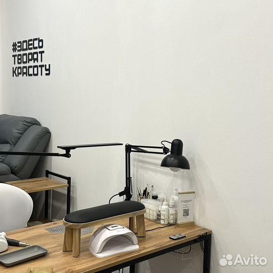 Маникюр педикюр