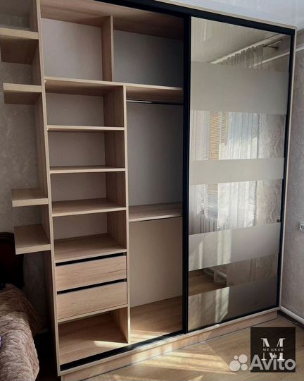 Шкаф с антресолью