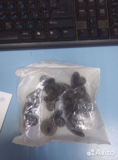 Колпачки маслосъёмные