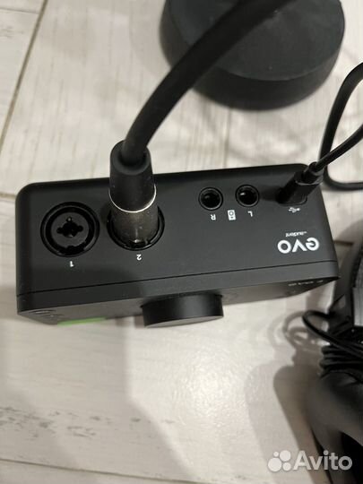 Микрофон со звуковой картой audient Evo 4