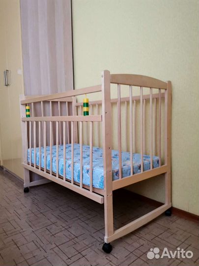 Детская кроватка/матрас/берёза/одеяло/простыни