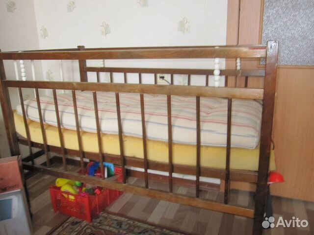 Отдам в дар кроватку детскую с матрацем