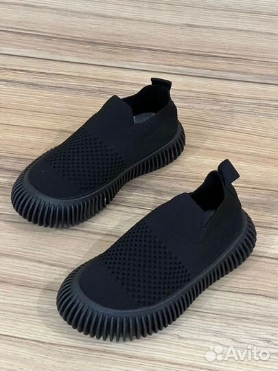 Детские кроссовки