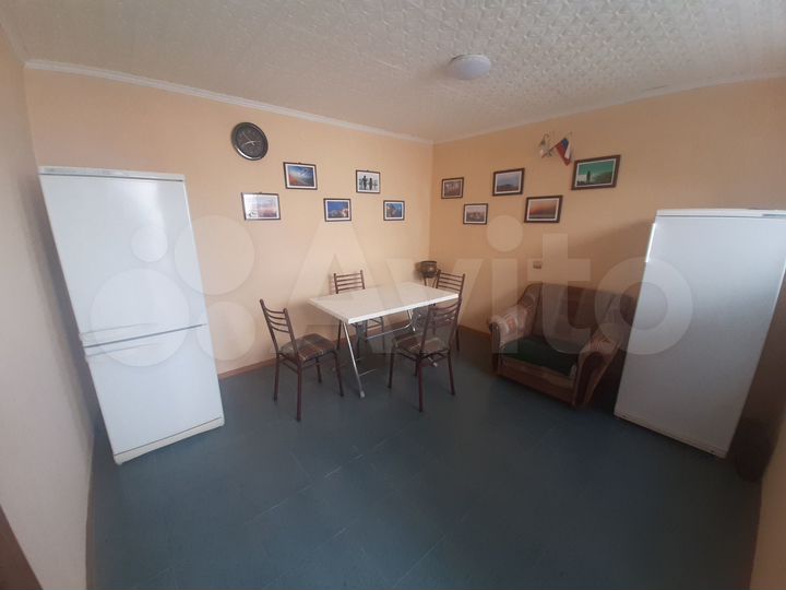 Комната 16 м² в 7-к., 2/2 эт.