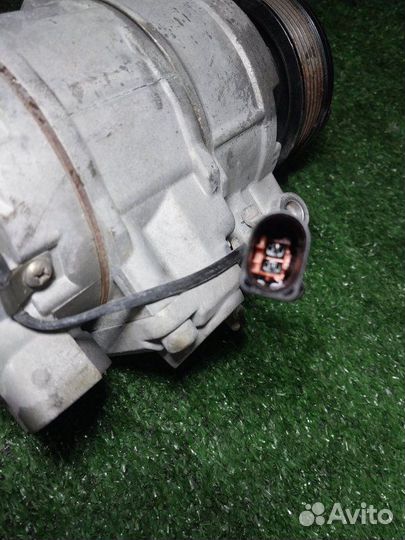 Компрессор кондиционера Audi A4 BWT 2.0