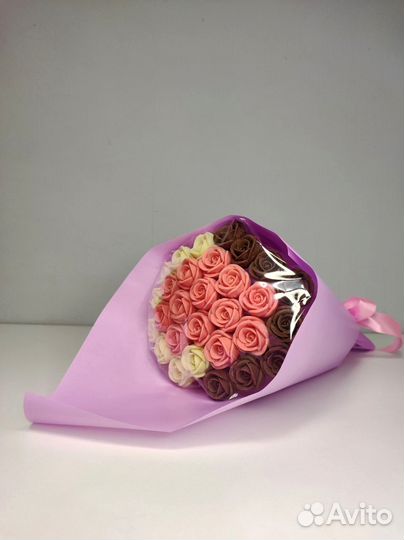 Розы из Белого и Молочного Шоколада 29 шт в Букете