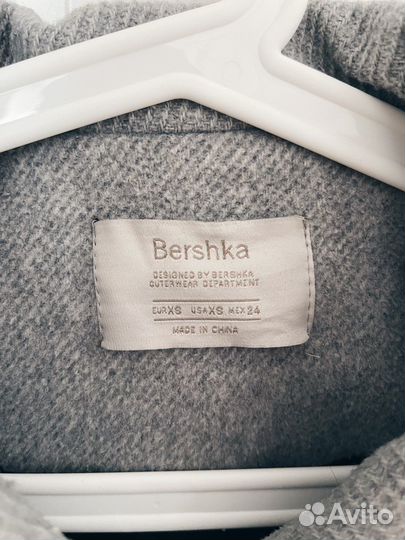 Пальто серое женское bershka