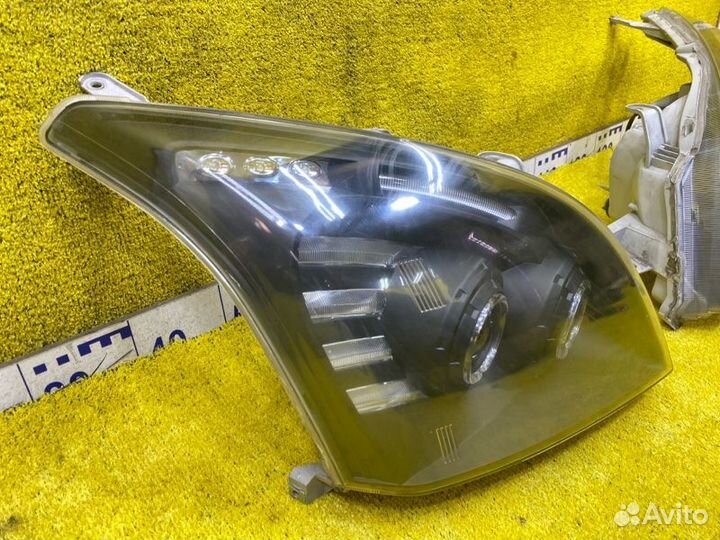 Фара передняя Toyota Land Cruiser Prado 145510