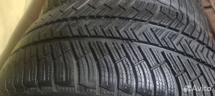 Michelin Pilot Alpin PA4 255/40 R20 и 285/35 R20 101V