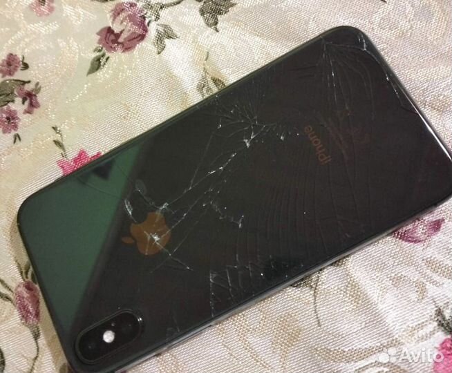 iPhone X, 64 ГБ