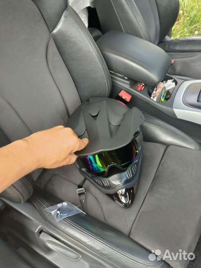 Кроссовый шлем