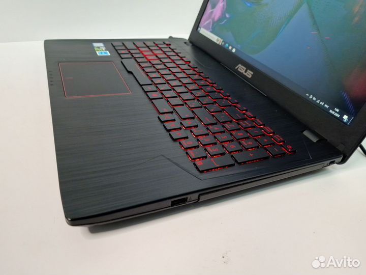 Игровой ноутбук Asus i7/GTX1050Ti/SSD+HDD