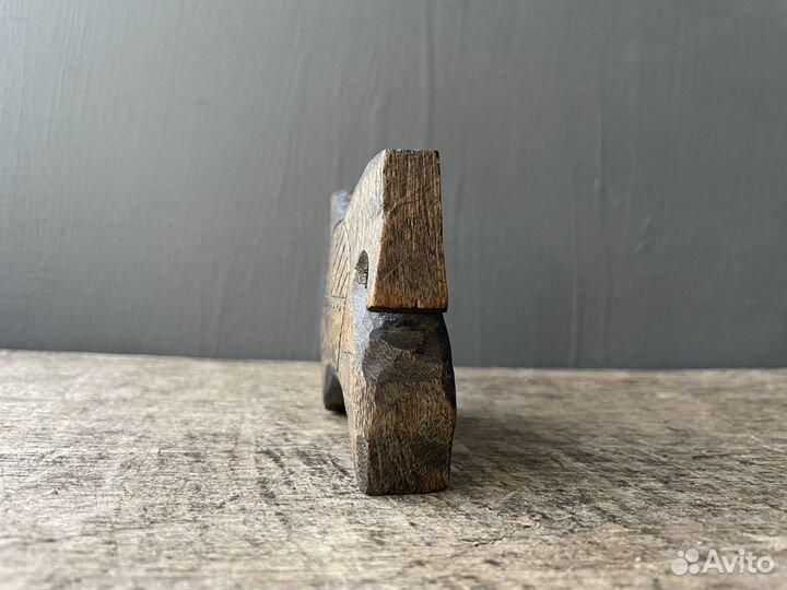 Деревянная фигурка Конь