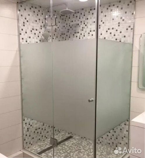 Перегородки из стекла в душевую под ключ