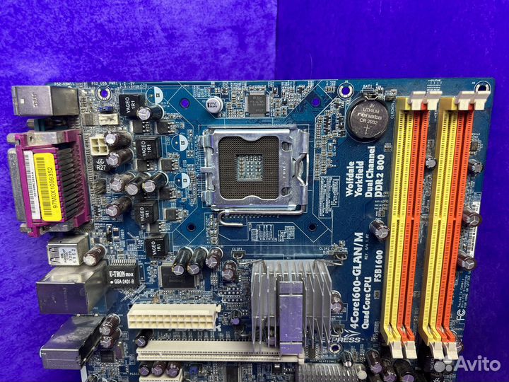 Материнская плата на 775 сокете ASRock