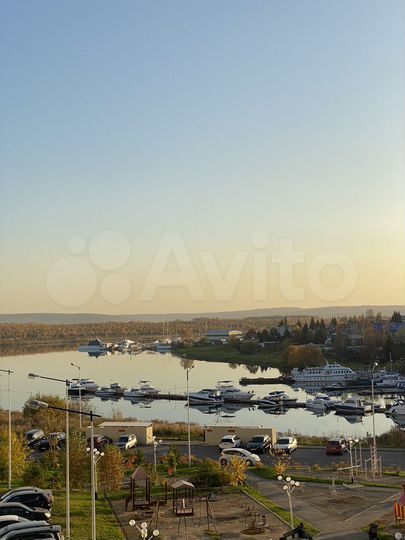 3-к. квартира, 63,8 м², 4/10 эт.