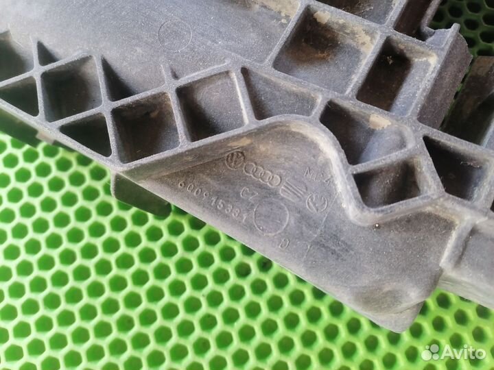 Площадка АКБ Шкода Фабия