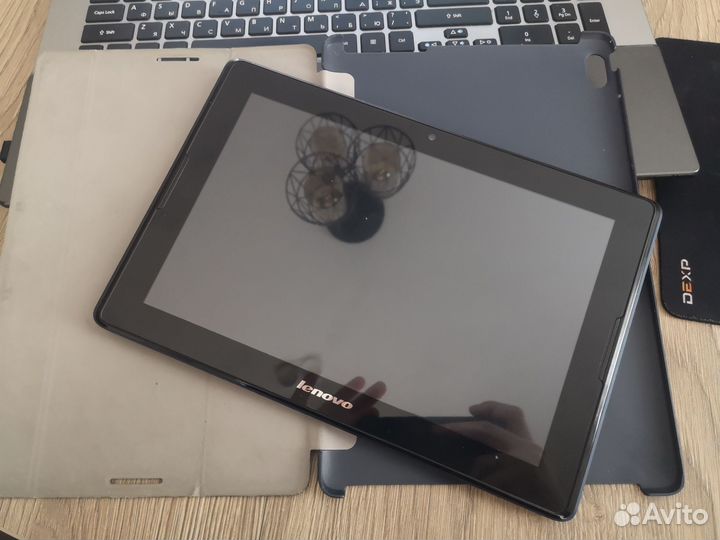 Планшет Lenovo A7600-H/10.1/1GB/16GB/SIM/full HD