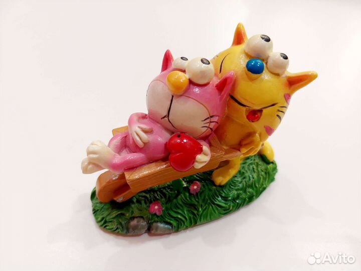 Статуэтка коты