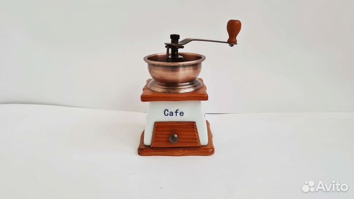 Механическая мельничка