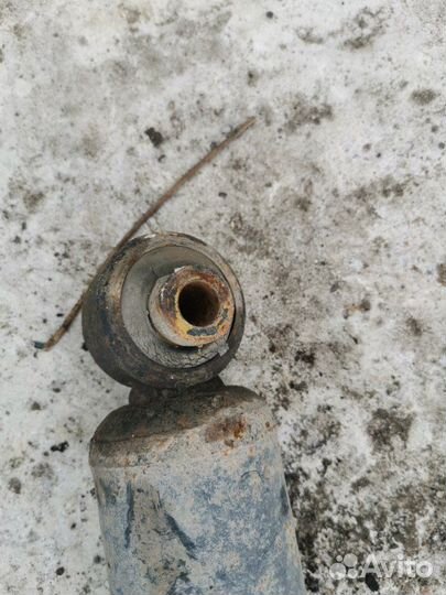 Амортизатор подвески задний Лада 2109 2111 2000