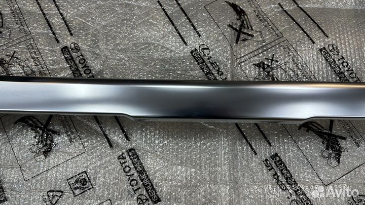 Lexus молдин нижний решетки новый оригинал