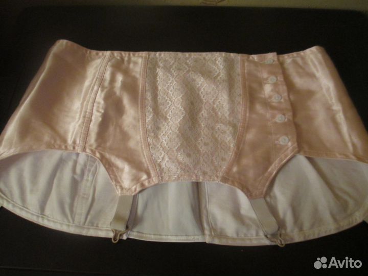 Пояс для чулок с пажами