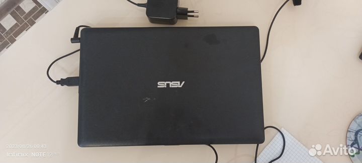 Ноутбук asus x200m