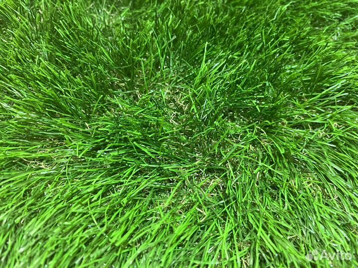 Искусственная трава с ворсом 50мм. Цвет зеленый