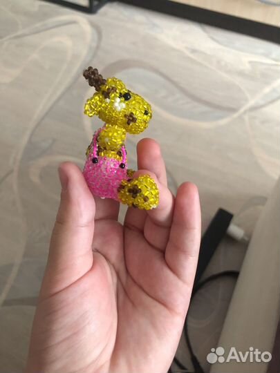 Жираф из бисера амигуруми