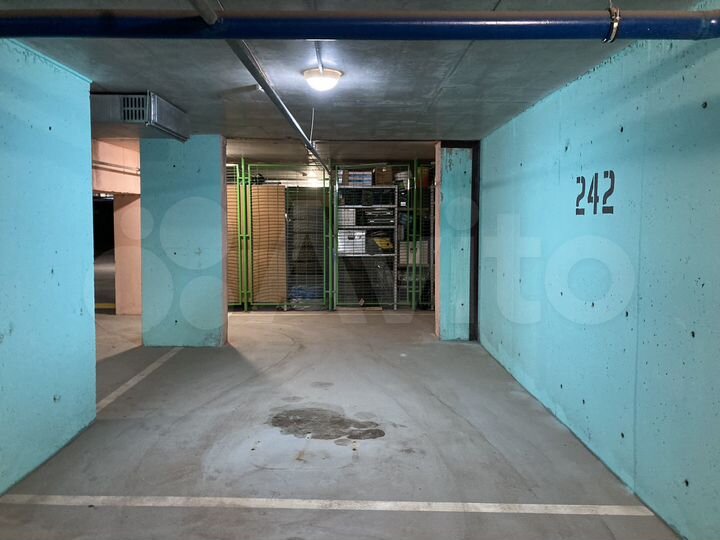 Машиноместо, 18 м²
