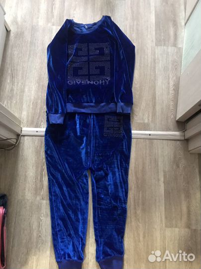 Спортивный костюм