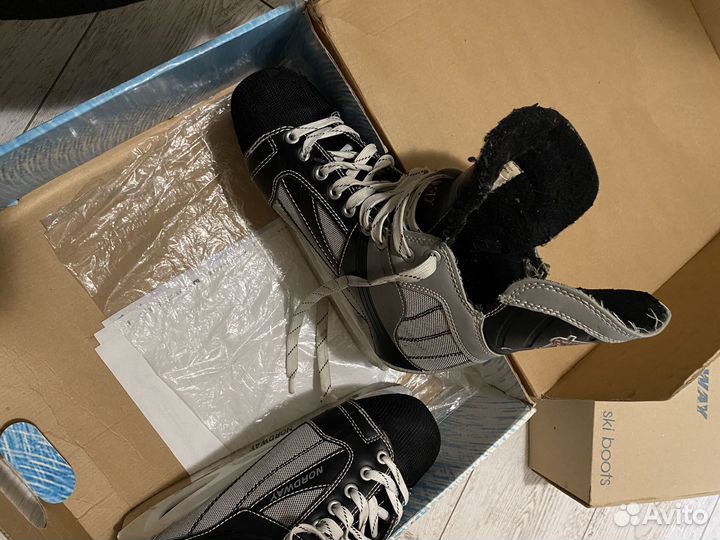 Коньки хоккейные