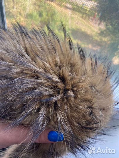 Меховой воротник опушка помпоны