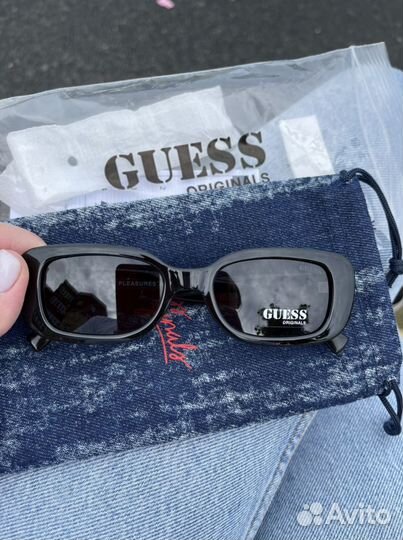 Солнцезащитные очки новые оригинал guess