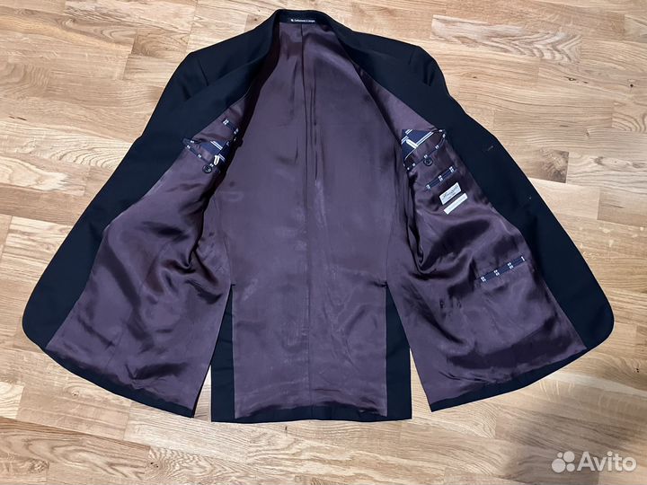 Мужской костюм из тонкой шерсти Франция